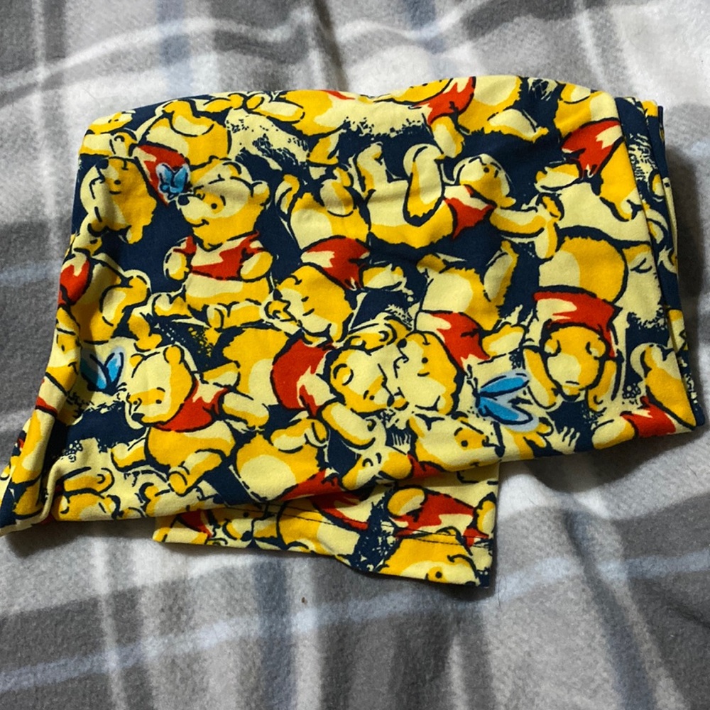 Winnie the Pooh Lularoe TC Leggings.
